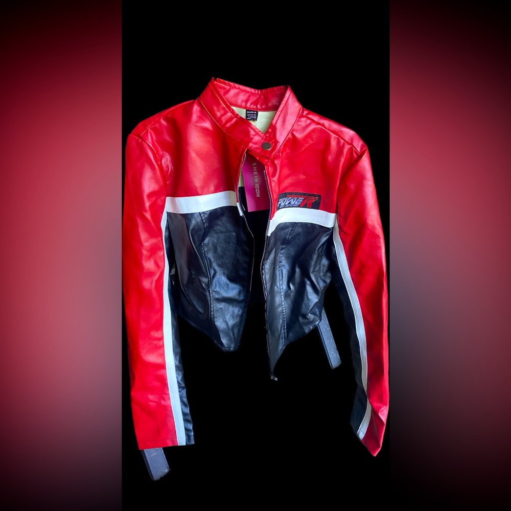 Light weight leather jacket, BRAND NEW WITH TAGS. Size L 😌